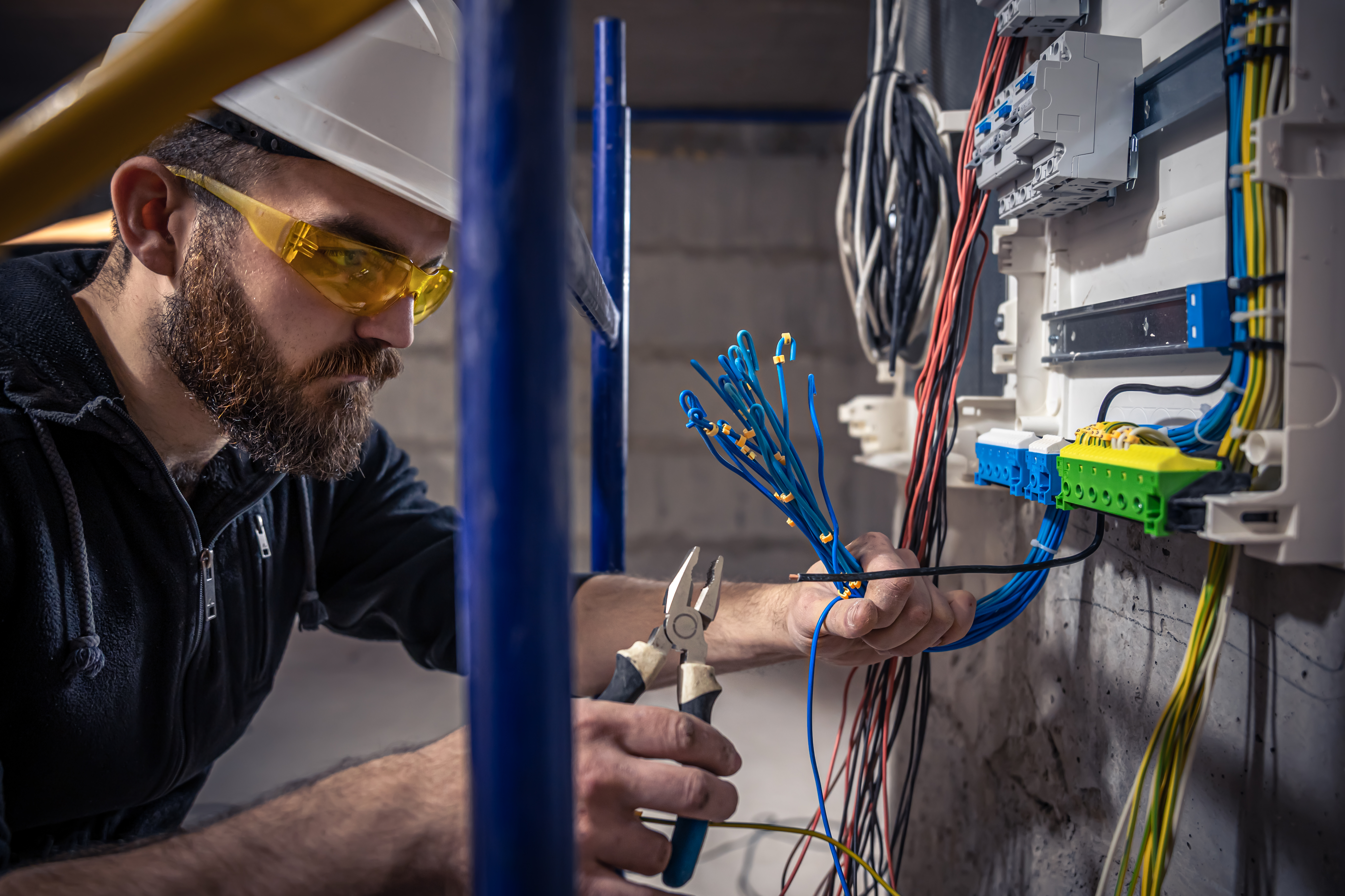 Kayseri'de Elektrik Tesisatı Kurulumu ve Yenileme: Güvenli ve Modern Çözümler